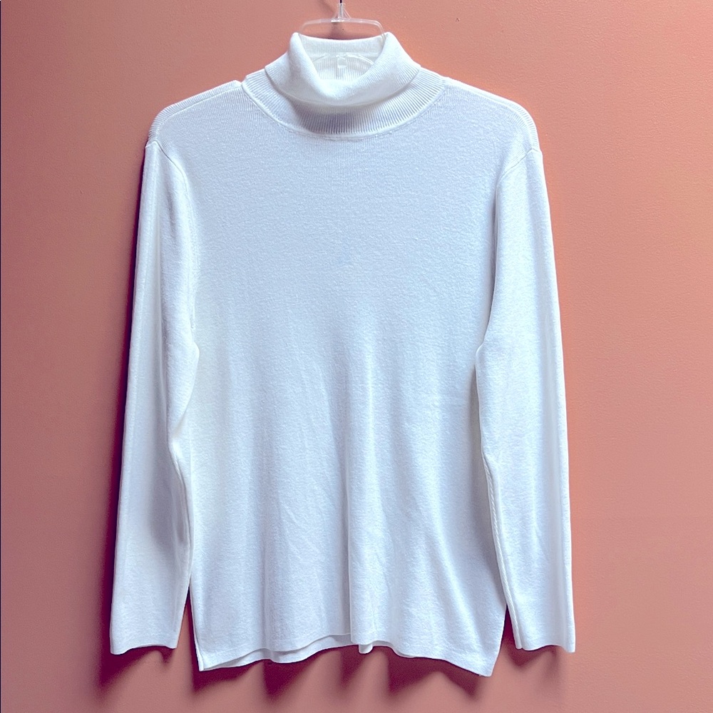 Chico’s Size 4 (20/22) Ivory Color Long Sleeve Women’s Turtleneck Sweater